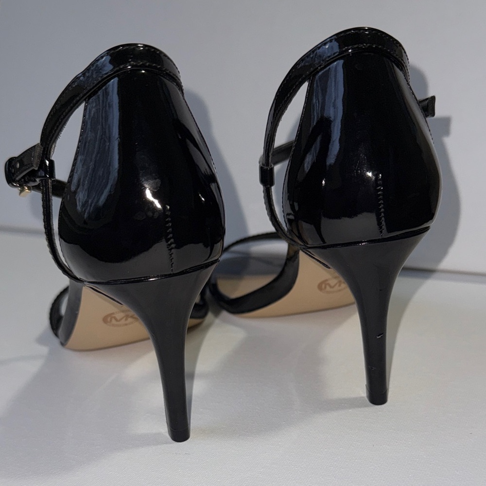 Michael Kors Black Patent Heels size 7 - Picture 7 of 16